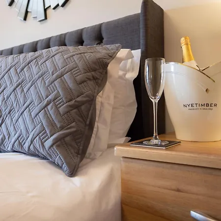 10 St Marys * יורק